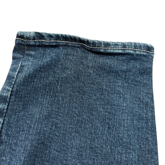 Kut from the Kloth Distressed Stretch Medium Wash Jeans Size 8 EUC Straight Leg - Picture 6 of 7